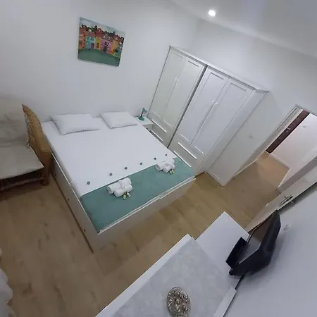 Center - Modern Apartmán *